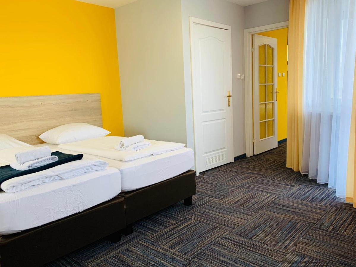 Azalia Bed & Breakfast Ustronie Morskie Exterior foto