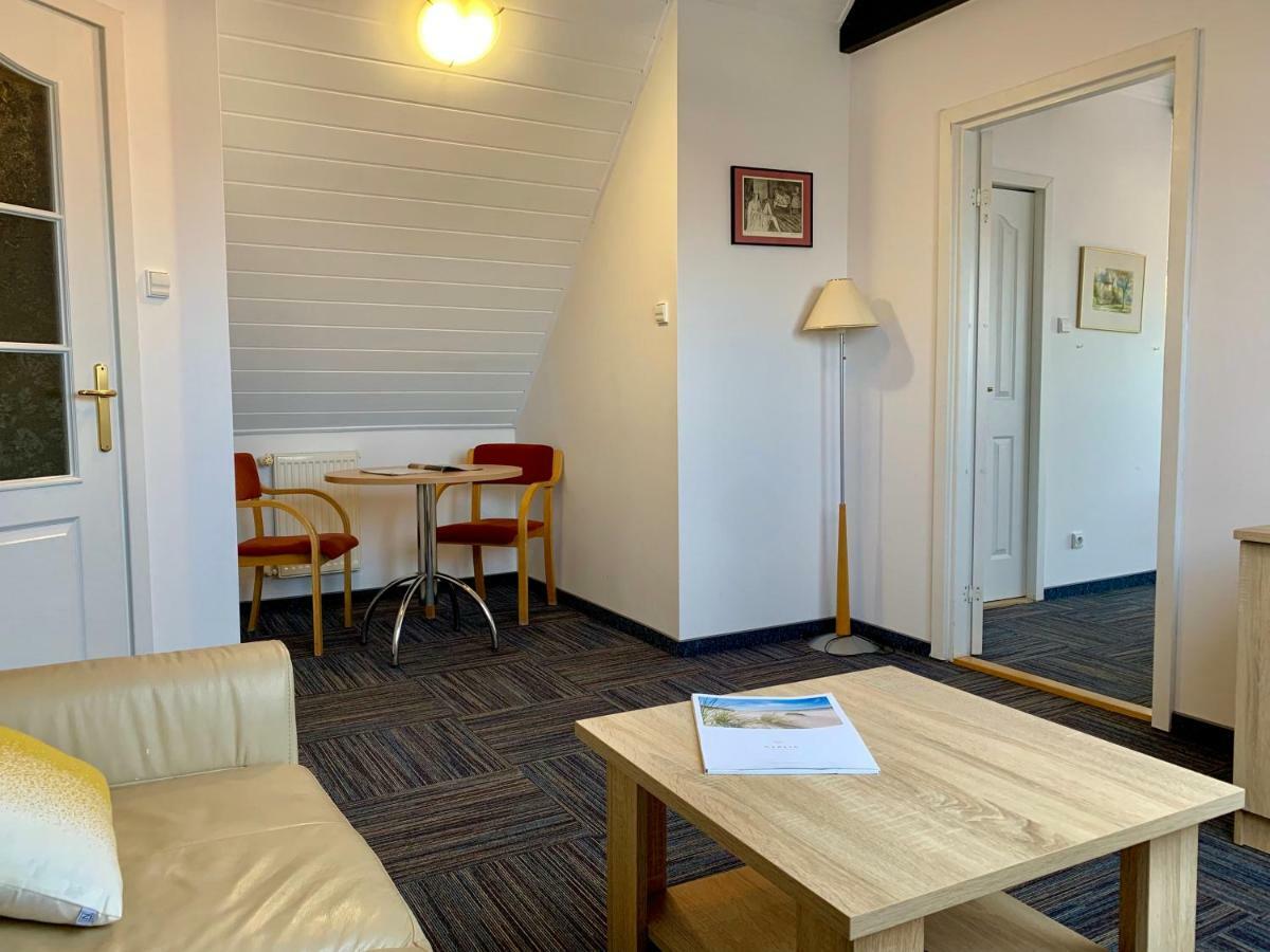 Azalia Bed & Breakfast Ustronie Morskie Exterior foto